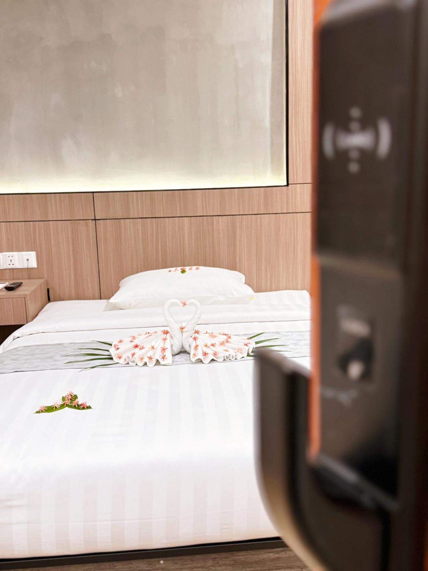 Joli Hotel Phnom Penh Eksteriør bilde
